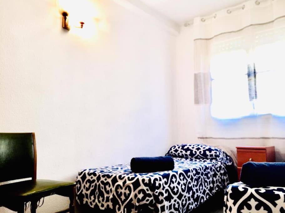 Gran Apartamento Cerca Del Aeropuerto Apartment El Prat de Llobregat Bagian luar foto