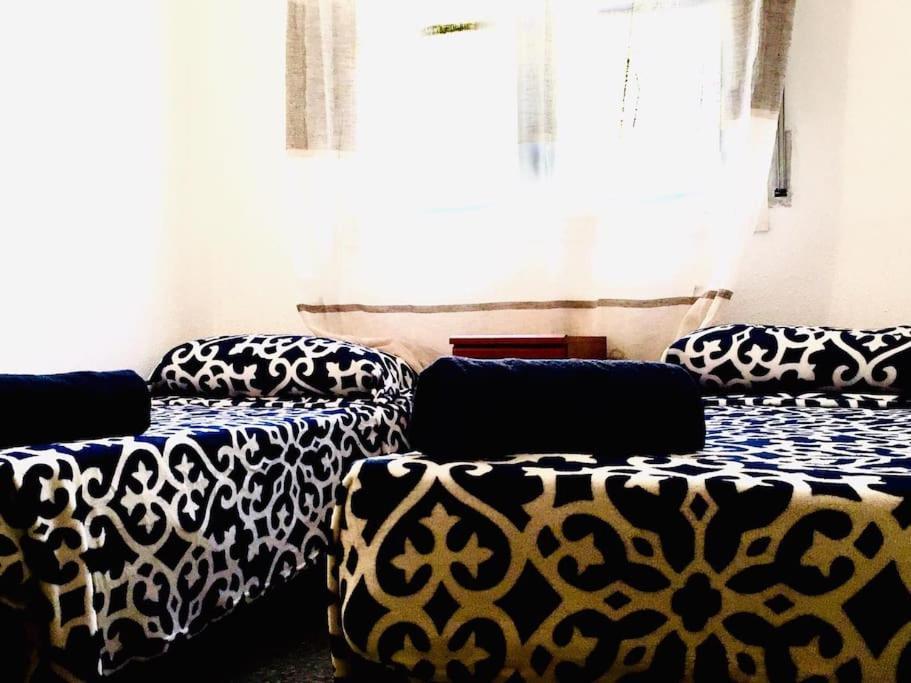 Gran Apartamento Cerca Del Aeropuerto Apartment El Prat de Llobregat Bagian luar foto