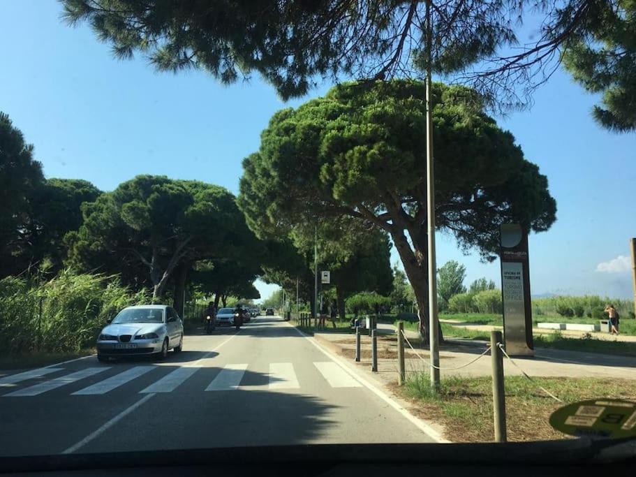 Gran Apartamento Cerca Del Aeropuerto Apartment El Prat de Llobregat Bagian luar foto