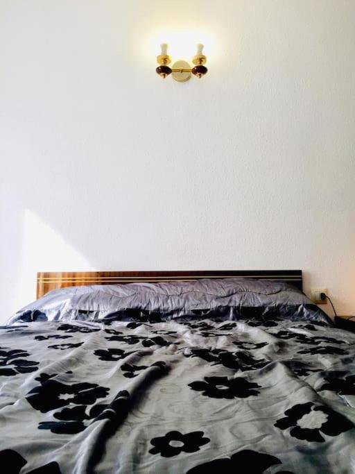 Gran Apartamento Cerca Del Aeropuerto Apartment El Prat de Llobregat Bagian luar foto