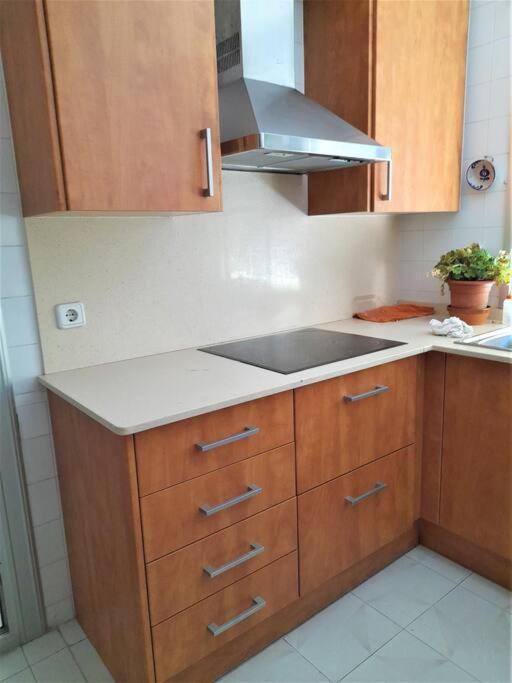 Gran Apartamento Cerca Del Aeropuerto Apartment El Prat de Llobregat Bagian luar foto