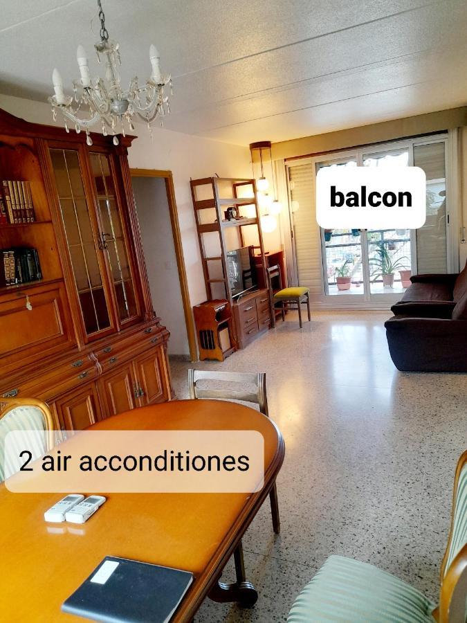 Gran Apartamento Cerca Del Aeropuerto Apartment El Prat de Llobregat Bagian luar foto